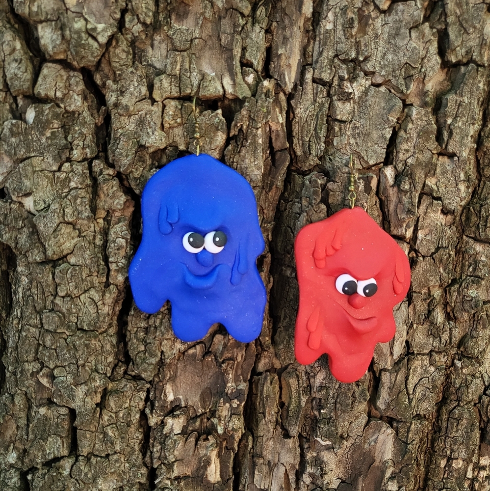 ❤👀💙Monster Face 🔵🔴Earrings - Picture 2 of 5